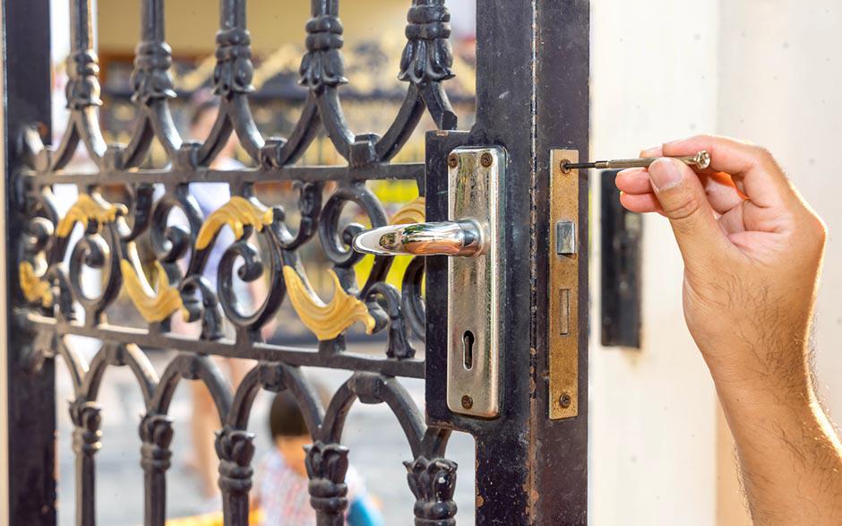 dépannage serrurier ouverture de porte Guyancourt
